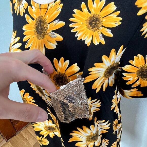 NWT Adorable Sunflower T-Shirt Dress - Picture 6 of 9